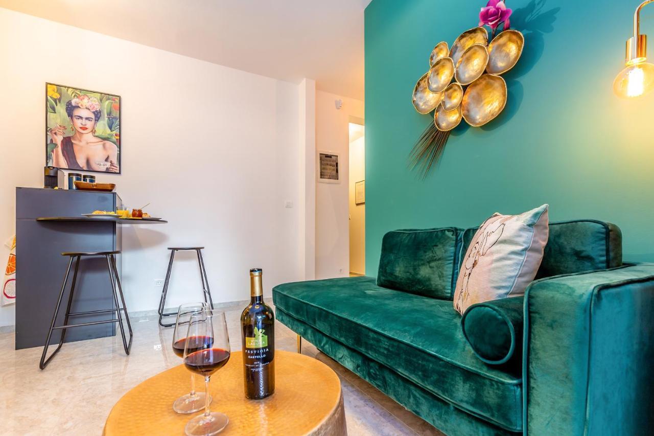 Colibri-Design&Beach Appartement Mit 40M2 Terrasse Und 2 Sups Pjescana Uvala Esterno foto